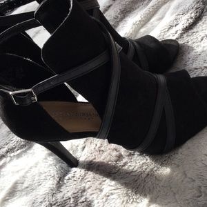 Black faux suede heels size 8